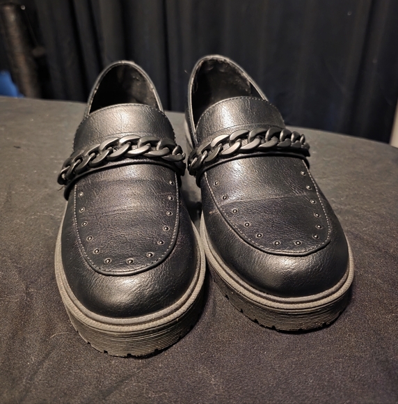 Report Chunky Loafer With Chain Detail - Picture 1 of 4